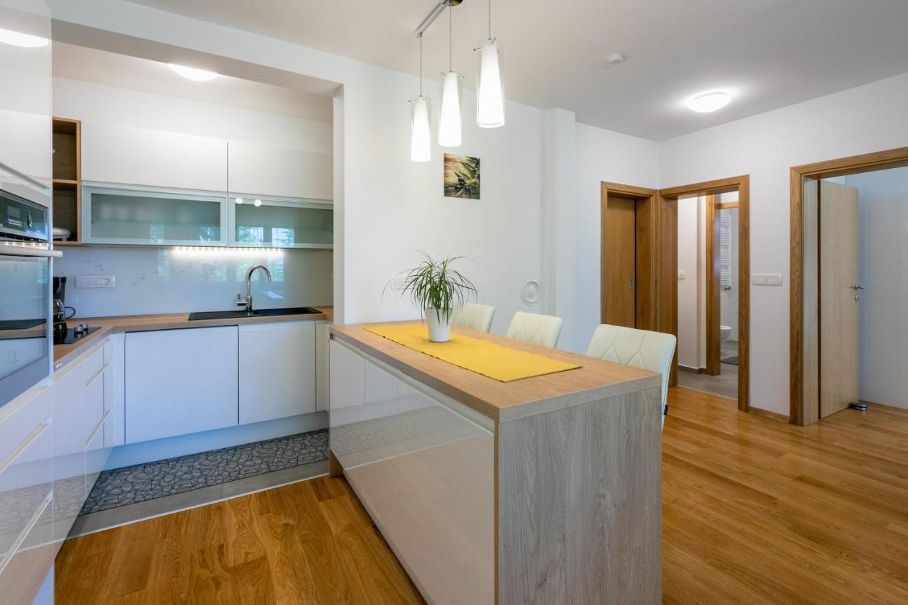 Apartment Olive Selce Exterior foto