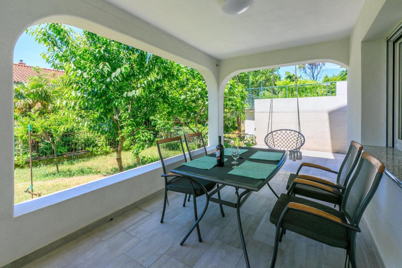 Apartment Olive Selce Exterior foto